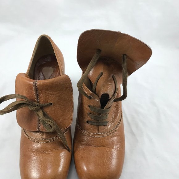 Chloe Tan Leather Lace Up Kiltie Bootie Stacked Heel Pumps Made in Italy - Picture 10 of 10